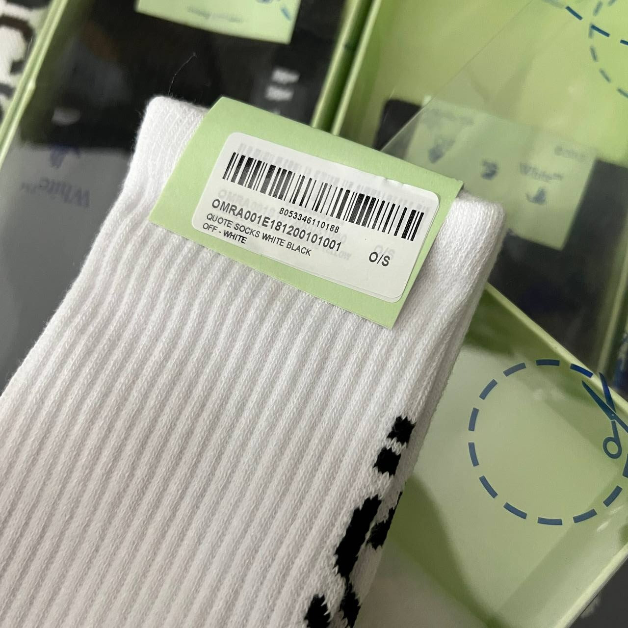 CND / OFF WHITE 글씨체 양말