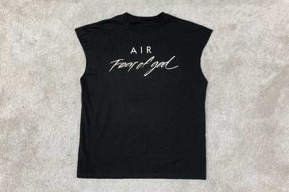 세나 / 탑 FOG AIR FEAR OF GOD 콜라보레이션 루즈핏 나시 민소매티셔츠