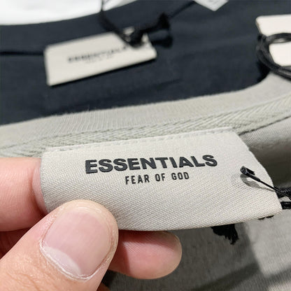 세나 / FOG ESSENTIALS FEAR OF GOD 일곱 번째 시즌 이중선 문자 반팔