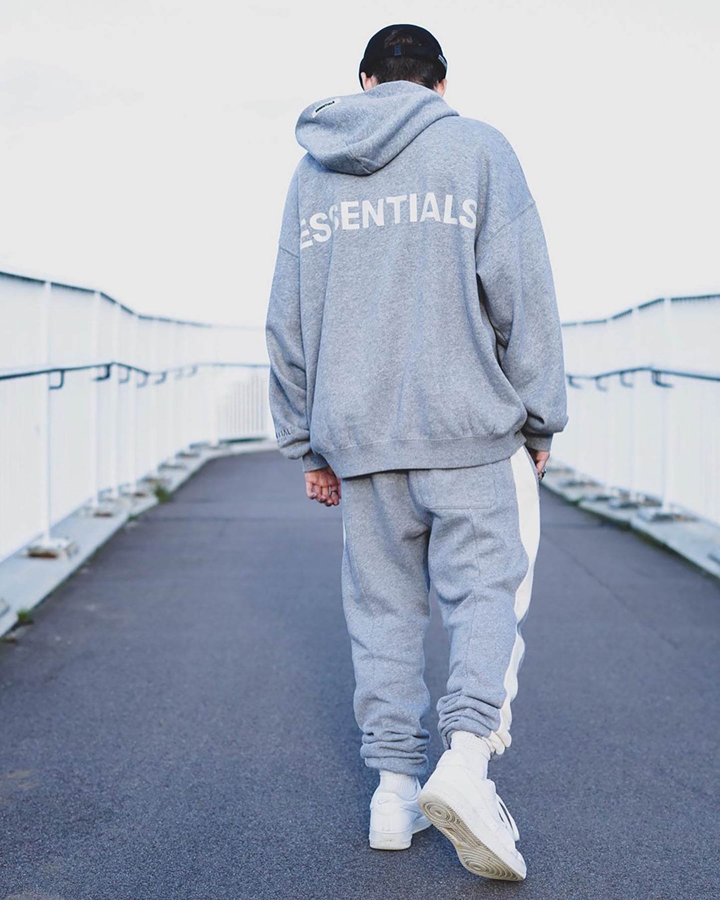 세나 /  FOG ESSENTIALS FEAR OF GOD 더블 라인 하이 스트리트 3M 반사후드