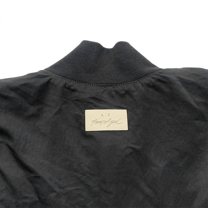 세나 /  AIR FOG FEAR OF GOD 홀리데이 조인트 하이 스트리트 지퍼 나일론 반팔 셔츠