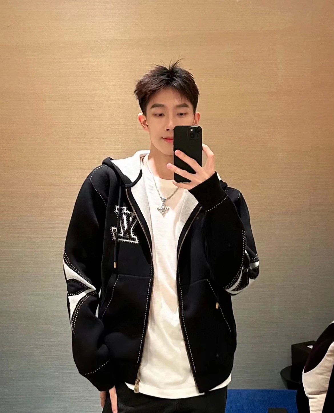 gw/루이비통 남여 신상 자수 후드