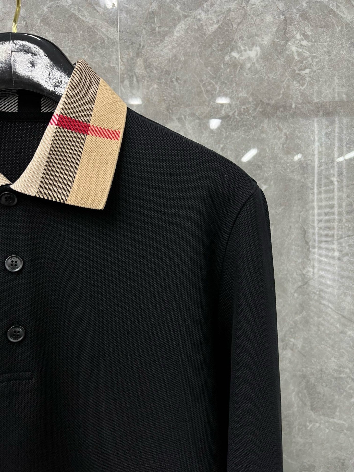 대리석 / 버버리(BURBERRY) 체크 카라 롱 슬리브 티셔츠