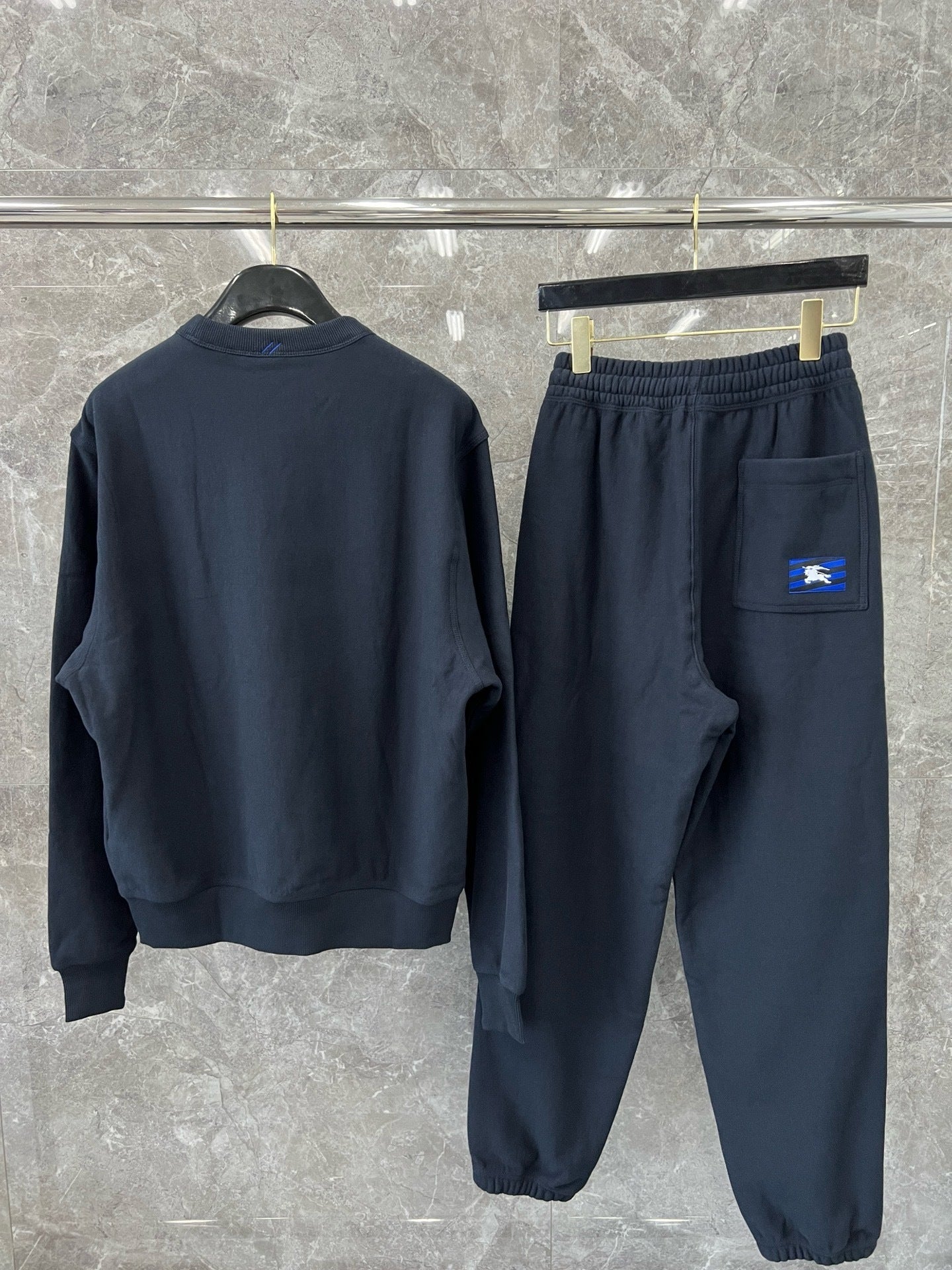 대리석 / Burberry EKD 패치 버버리 스웨트셔츠 | 블랙 | FARFETCH KR