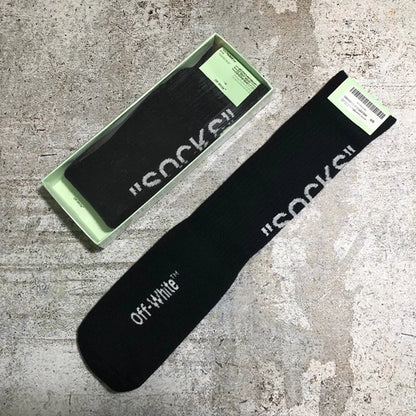 CND / OFF WHITE 글씨체 양말