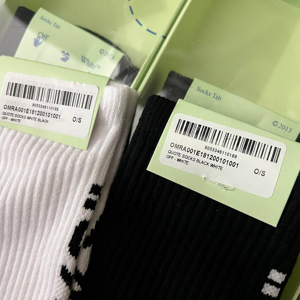 CND / OFF WHITE 글씨체 양말