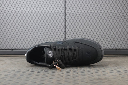 MEC / 【H12】 나이키 남성 스니커즈 CZ9084-001