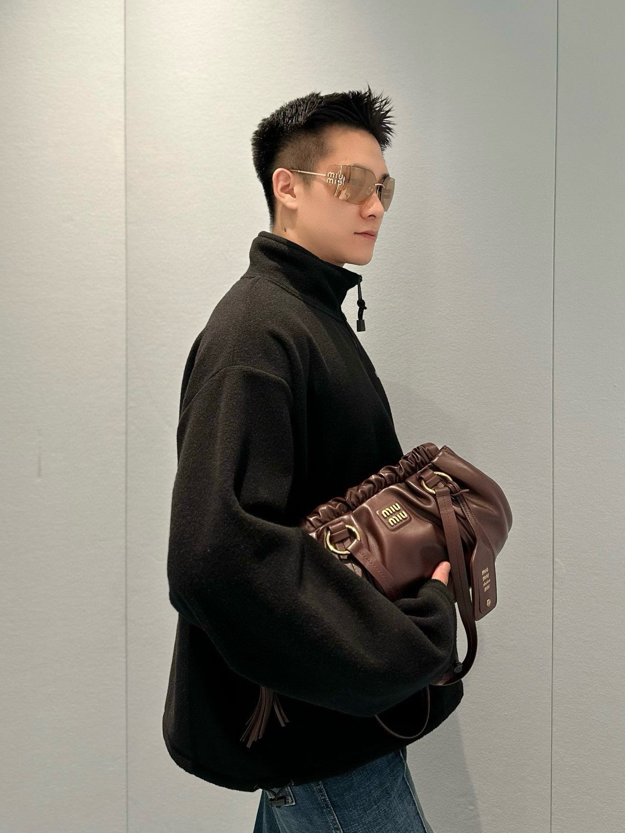 gw/미우미우 남여 블랙 벨벳 반지퍼 코트
