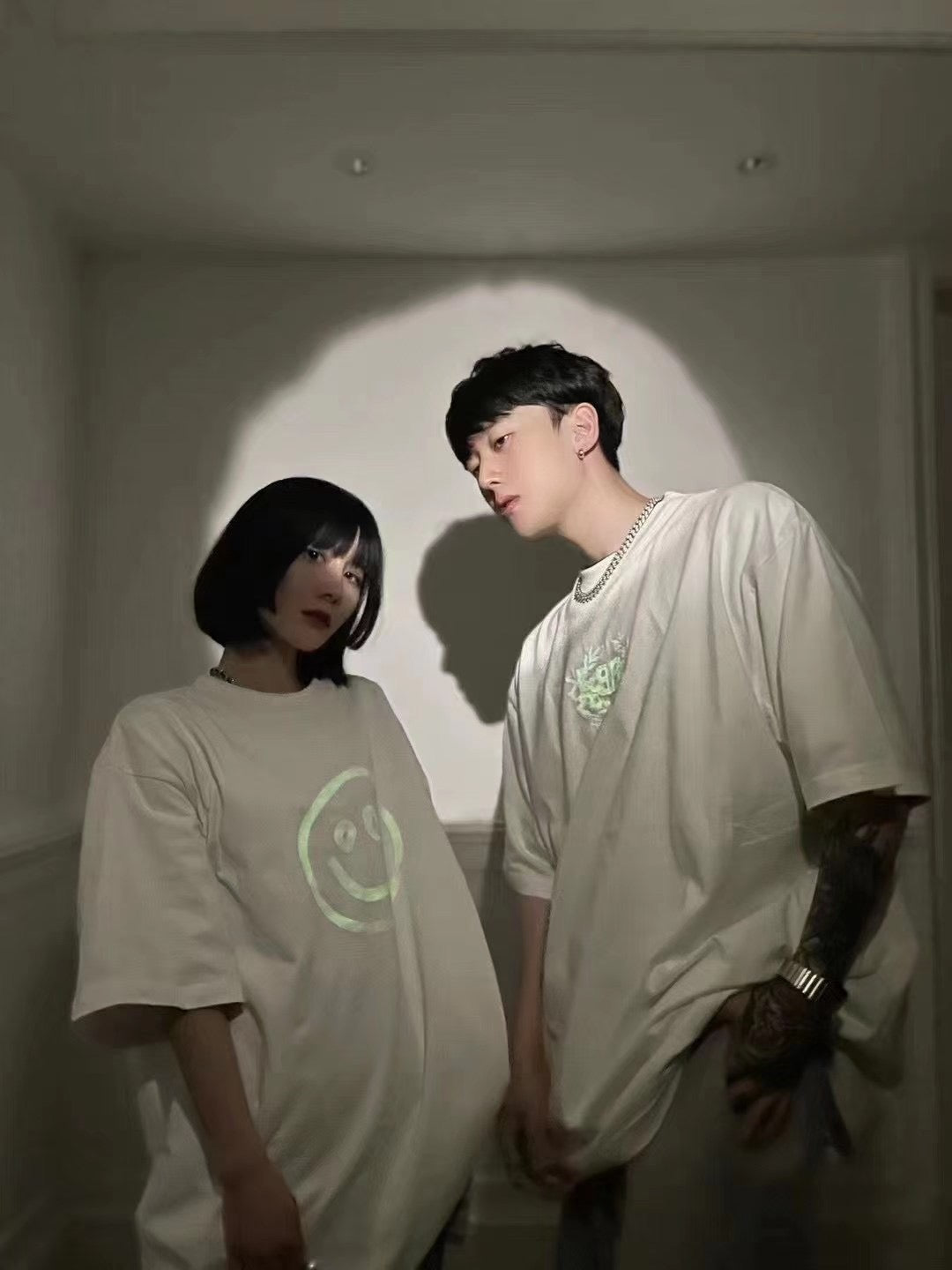 계단집 / 발렌시아가 반팔 ,  세일상품 한정상품 빠른품절 예상