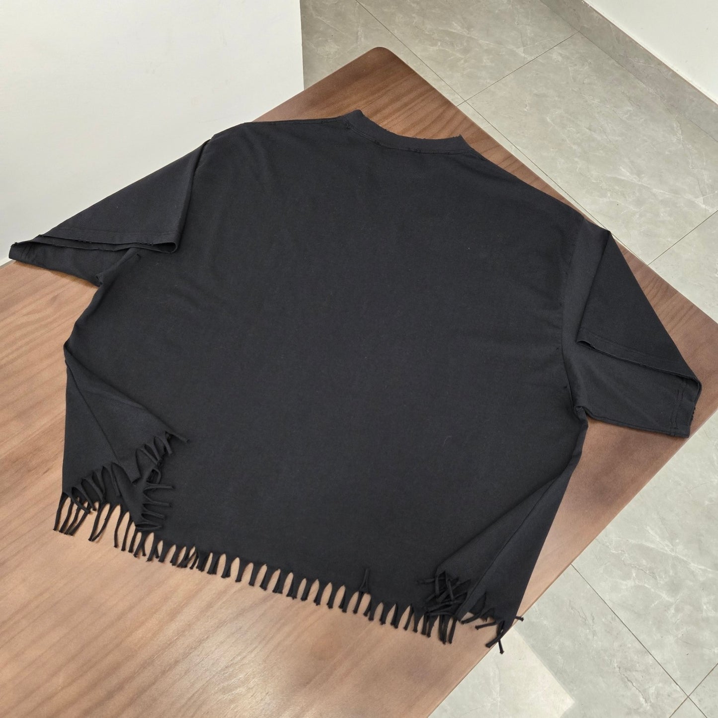 GTR / 발렌시아가 반팔티 , BLCG 24/SS 디스트로이드 스몰 자수 태슬 티셔츠
