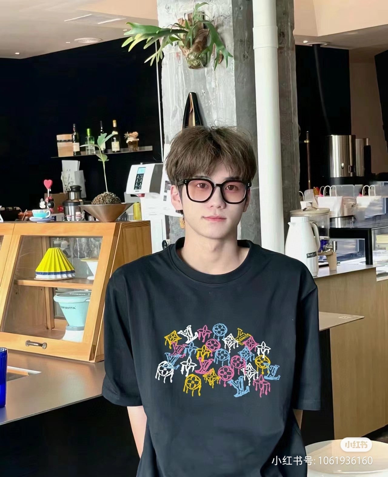 체인2호 / 루이비통 반팔, 고품질 LV 루이비통 페인트 로고 폼 반소매