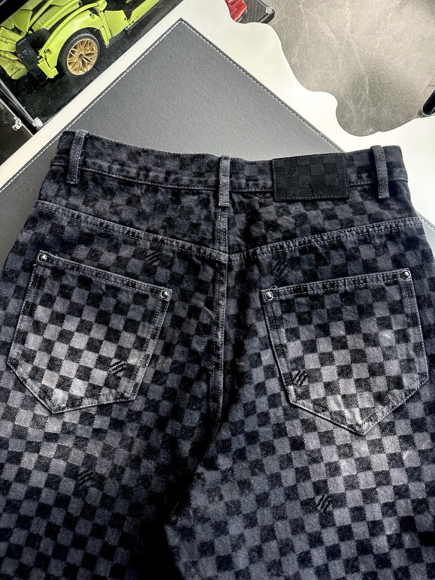v공장 /  Louis Vuitton 루이비통 MISBHV 모노그램 블랙진