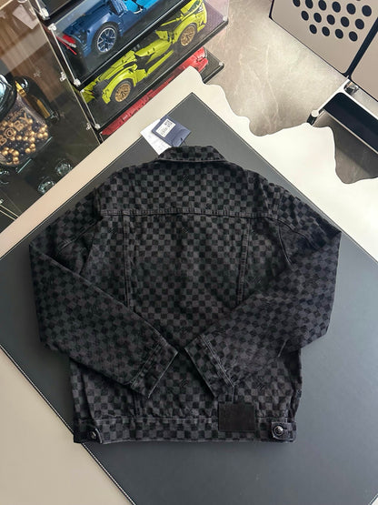 v공장 /  Louis Vuitton 플록드 다미에 데님 트러커 재킷