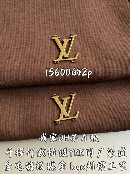 V공장 / 루이비통 하단 로고 후드티