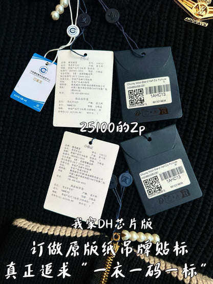 v공장 / 루이비통 2025 1AHC13 청키 울 블렌드 하프 집 풀오버 니트