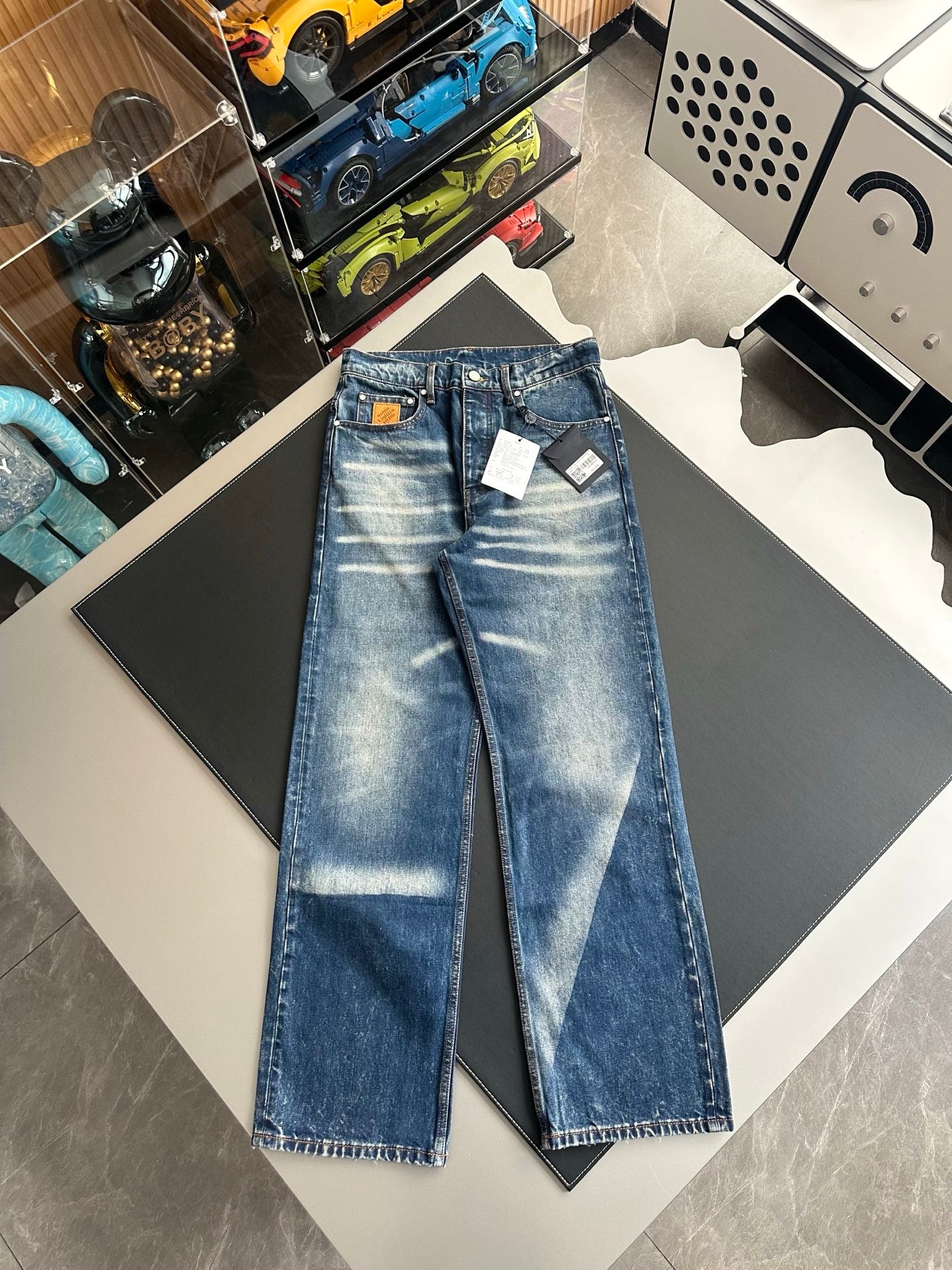 V공장 / 루이비통 청바지