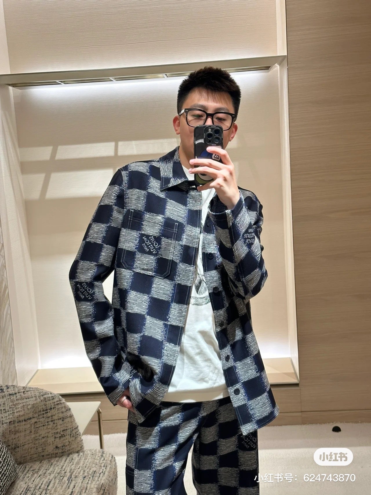 체인2호 / 루이비통 셔츠, 1V 24SS 블루 체커보드 라펠 롱안감