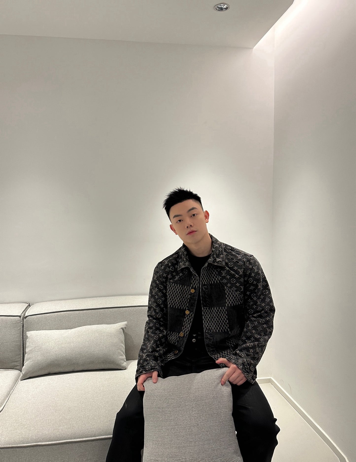 체인2호 / 루이비통 자켓, 1V/Louis x Nigo 조인트 자카드 데님 재킷
