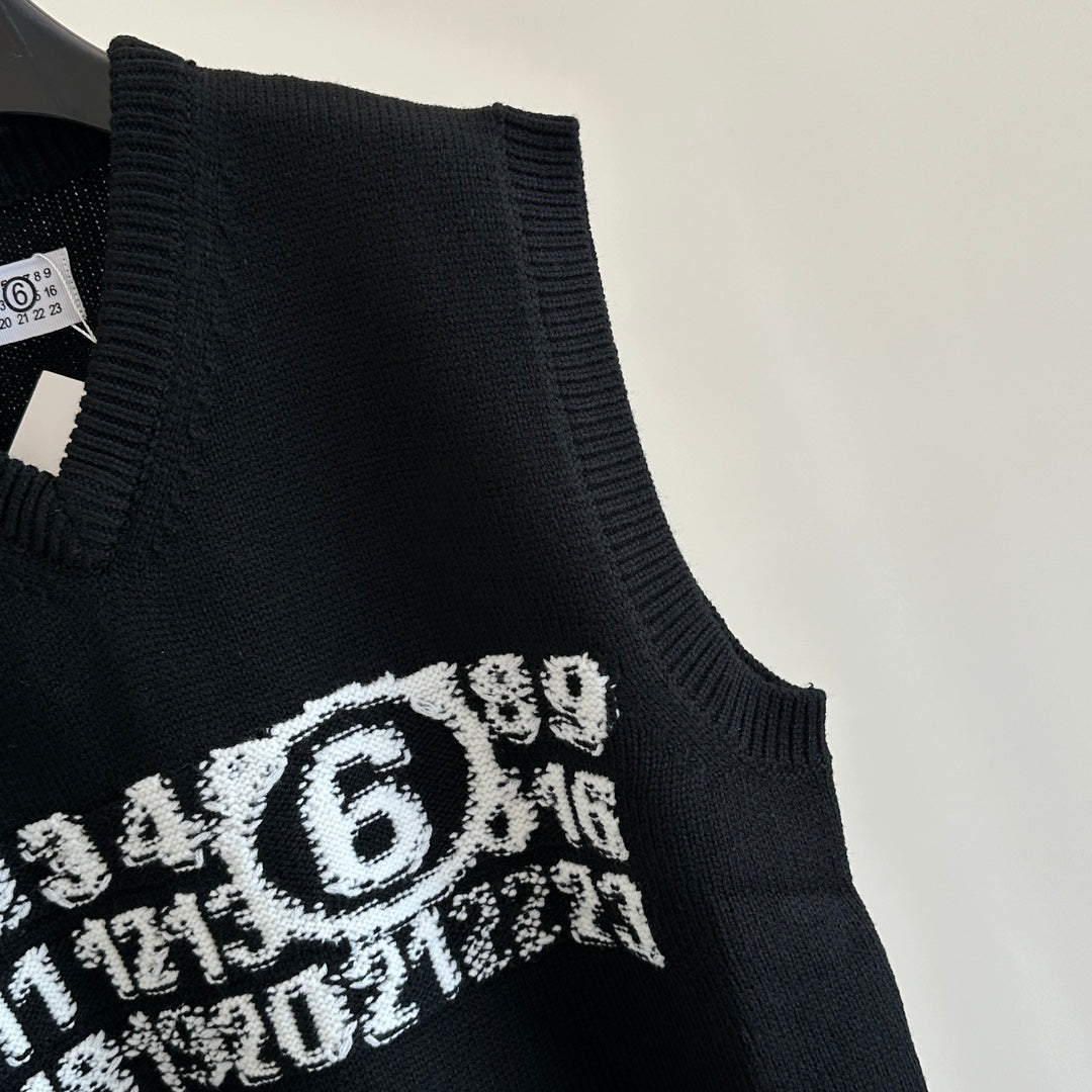 체인2호 / 메종 마르지엘라 조끼, Maison Margiela/MM6 Margiela 24ss 브이넥 인타르시아 니트 베스트