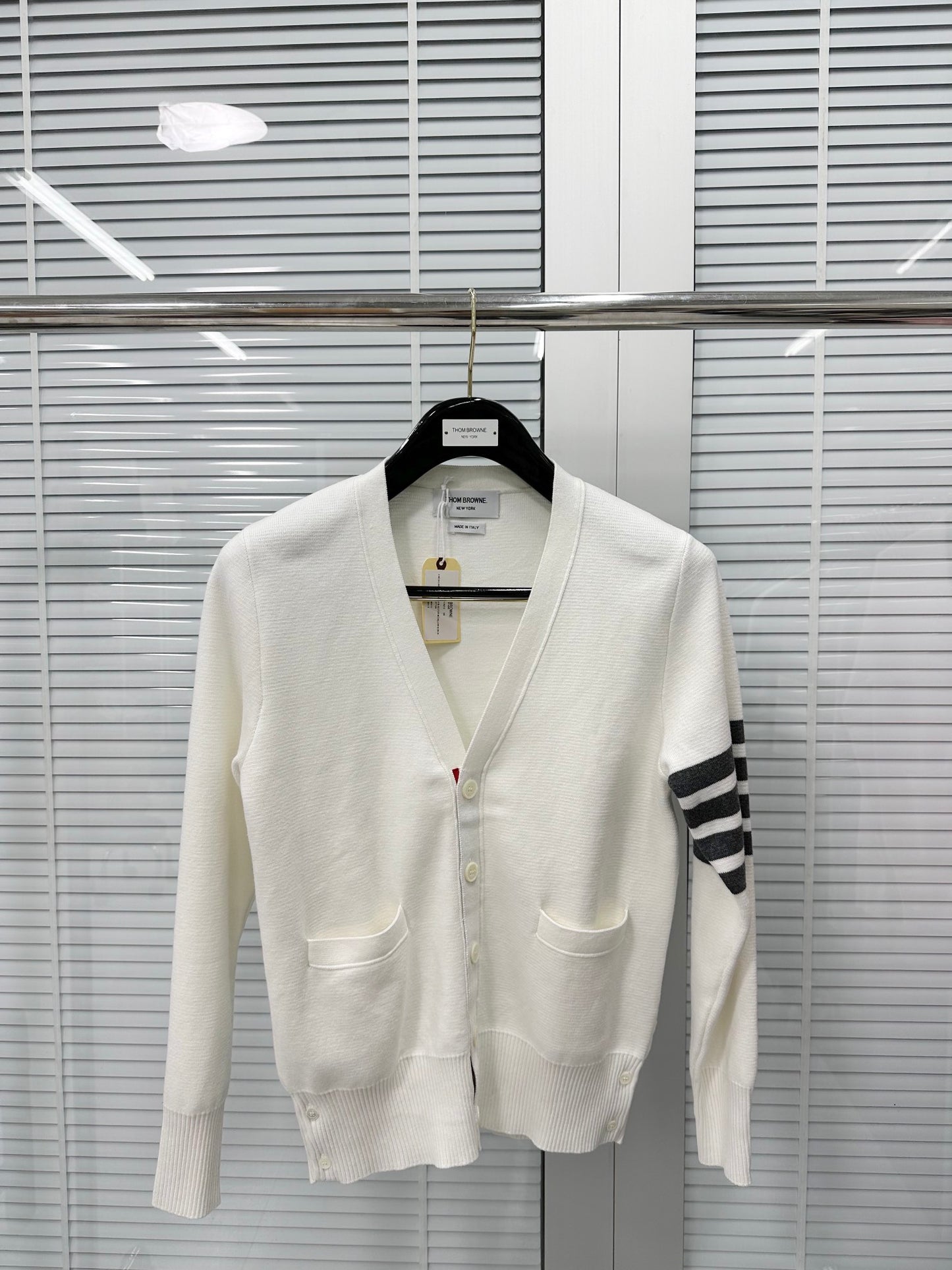 TJ / 톰브라운 면 100% 소재를 특수 가공 퓨어코튼 남성용 가디건