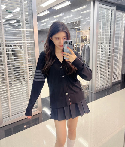 TJ / 톰브라운 라파엘 극세 울 100% 가디건     3가지색상(블랙,네이비,그레이)