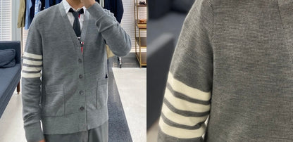 TJ / 톰브라운 울 가디건 , 𝗧𝗛𝗢𝗠 𝗕𝗥𝗢𝗪𝗡𝗘 가을, 겨울 클래식 𝟰𝗯digit 울 가디건