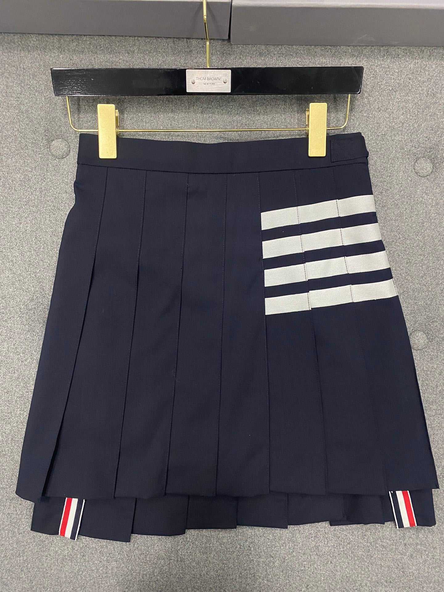 TJ / 톰브라운 스커트
