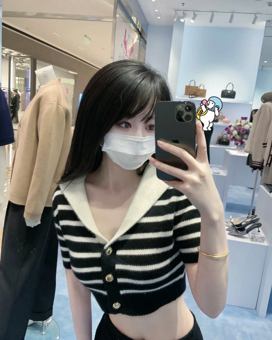 TJ셀러 / 미우미우 여성 네이비 칼라 캐시미어 스웨터