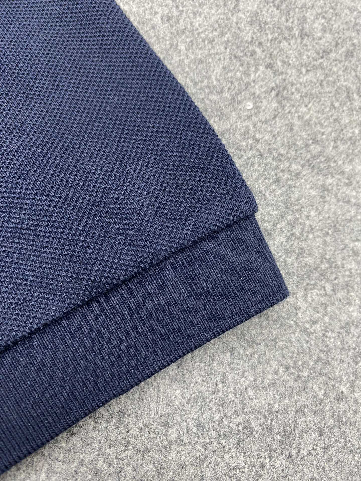 TJ셀러 / 루이비통 피케셔츠 폴로 카라티 ,𝗟𝗢𝗨𝗜𝗦 𝗩𝗨𝗜𝗧𝗧𝗢𝗡 𝗛𝗔𝗟𝗙 𝗗𝗔𝗠𝗜𝗘𝗥 포켓 티셔츠 호텔