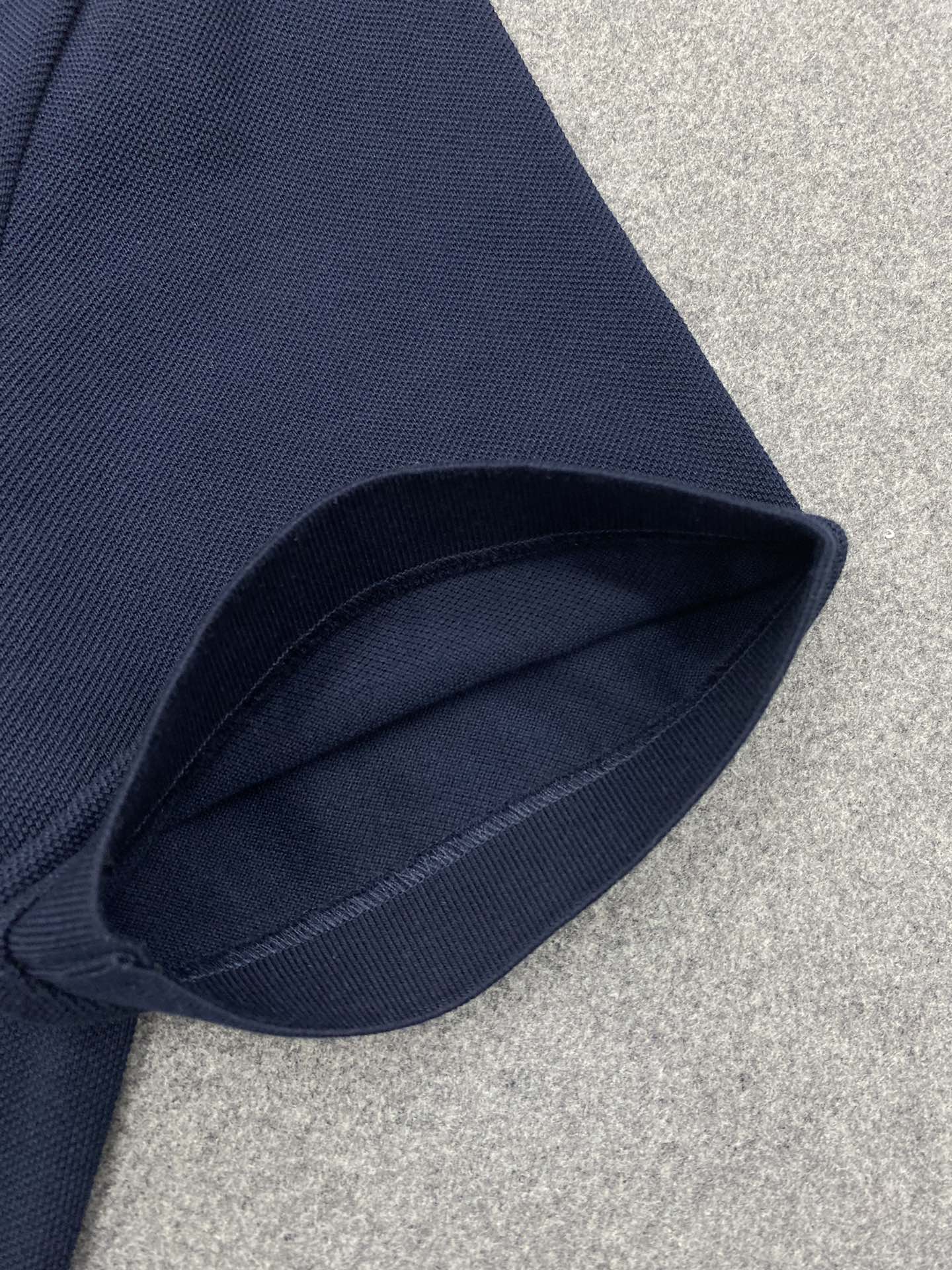 TJ셀러 / 루이비통 피케셔츠 폴로 카라티 ,𝗟𝗢𝗨𝗜𝗦 𝗩𝗨𝗜𝗧𝗧𝗢𝗡 𝗛𝗔𝗟𝗙 𝗗𝗔𝗠𝗜𝗘𝗥 포켓 티셔츠 호텔
