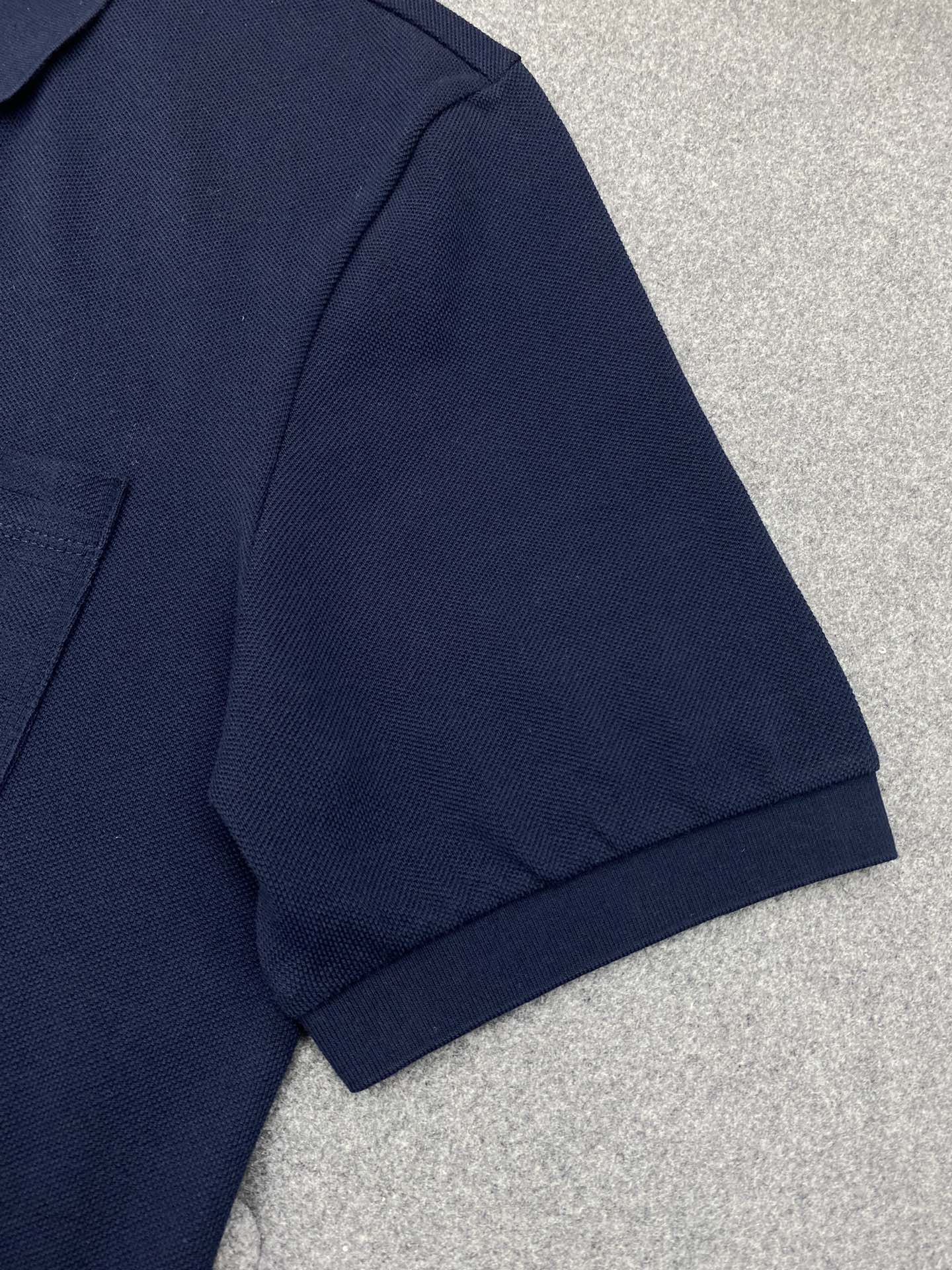 TJ셀러 / 루이비통 피케셔츠 폴로 카라티 ,𝗟𝗢𝗨𝗜𝗦 𝗩𝗨𝗜𝗧𝗧𝗢𝗡 𝗛𝗔𝗟𝗙 𝗗𝗔𝗠𝗜𝗘𝗥 포켓 티셔츠 호텔