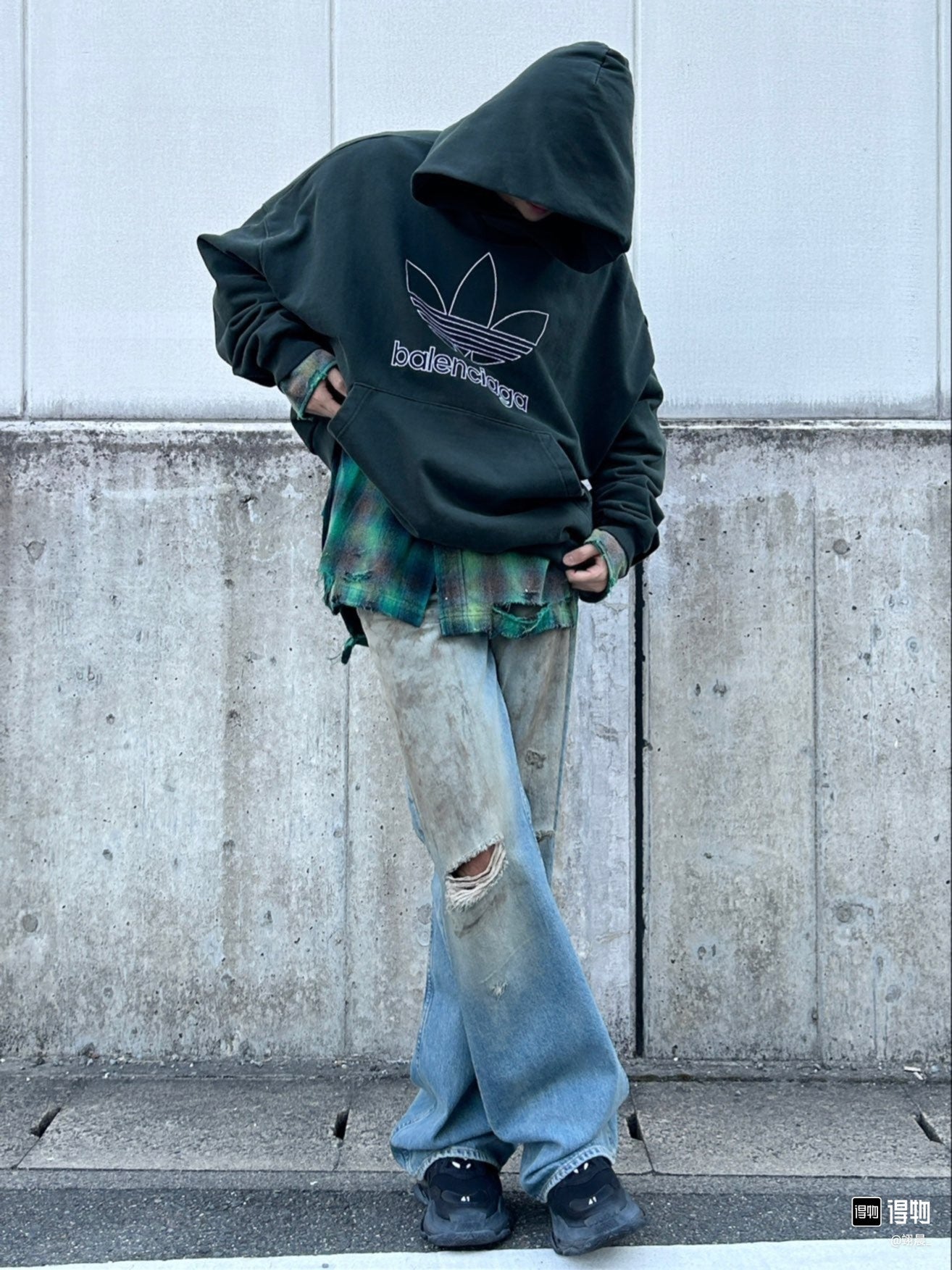 체인 / 발렌시아가 아디다스 콜라보 로고 프린트가 있는 남성 및 여성용 후드티