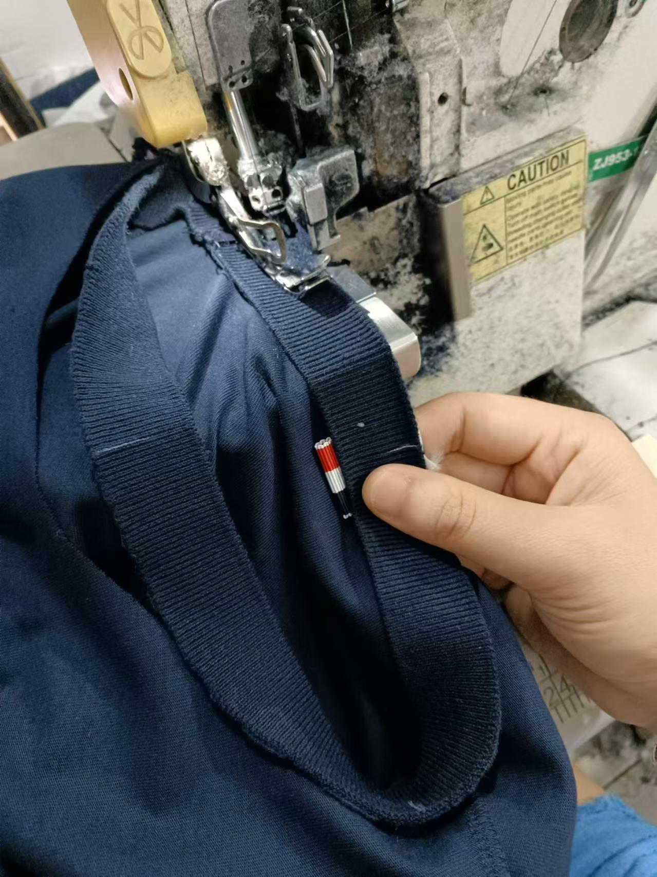 사슬 / 톰브라운 반팔티