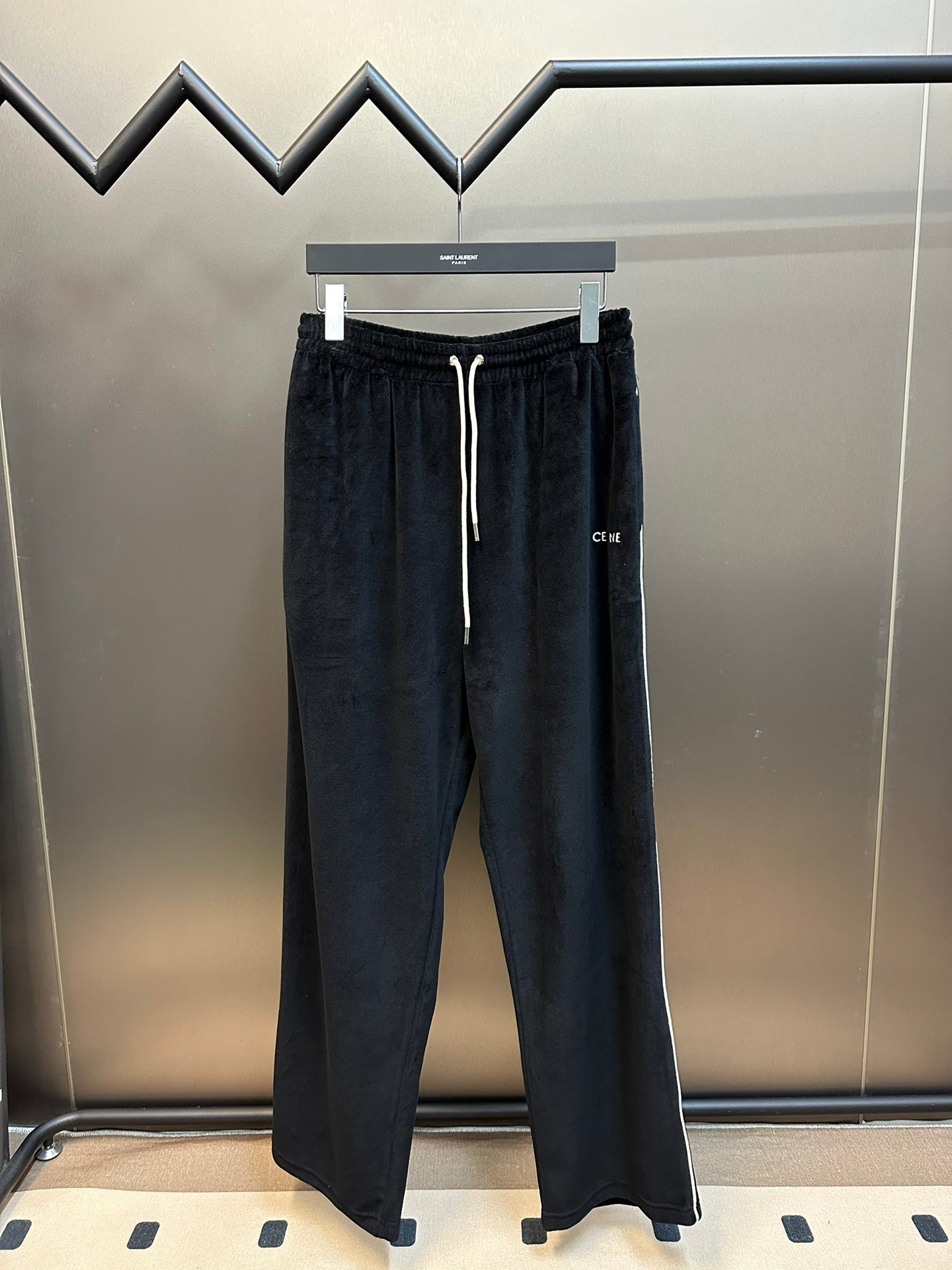 체인2호 / 셀린느 벨벳 팬츠