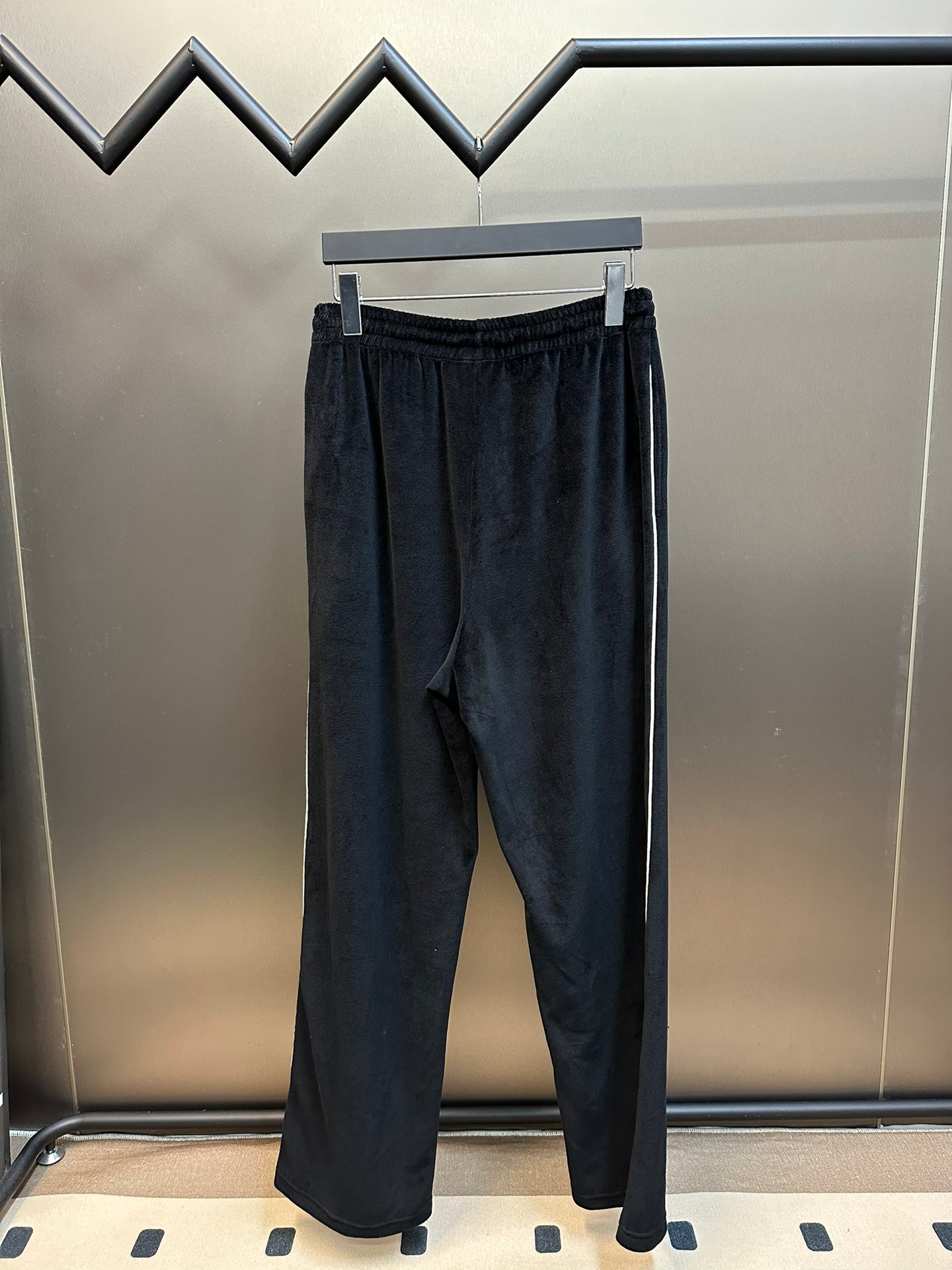 체인2호 / 셀린느 벨벳 팬츠
