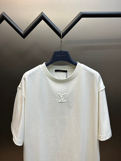 체인2호 / 루이비통 반팔,  Lv 입체 엠보싱 스몰 라벨 반팔