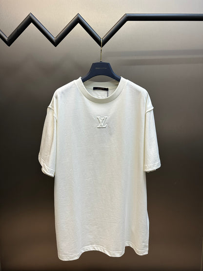 체인2호 / 루이비통 반팔,  Lv 입체 엠보싱 스몰 라벨 반팔