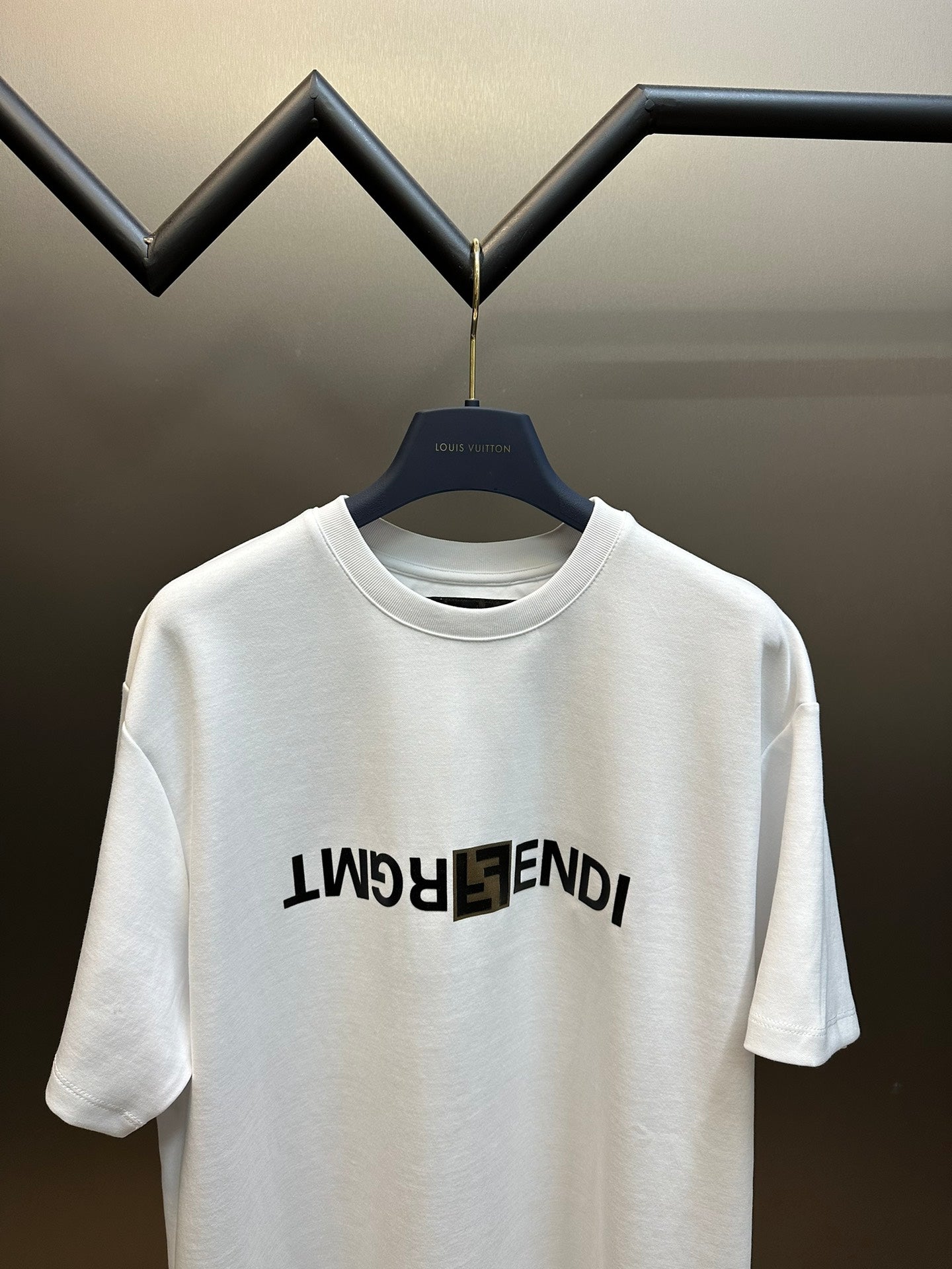 체인2호 / 펜디 반팔, 펜디 조인트 시리즈 라운드넥 반팔