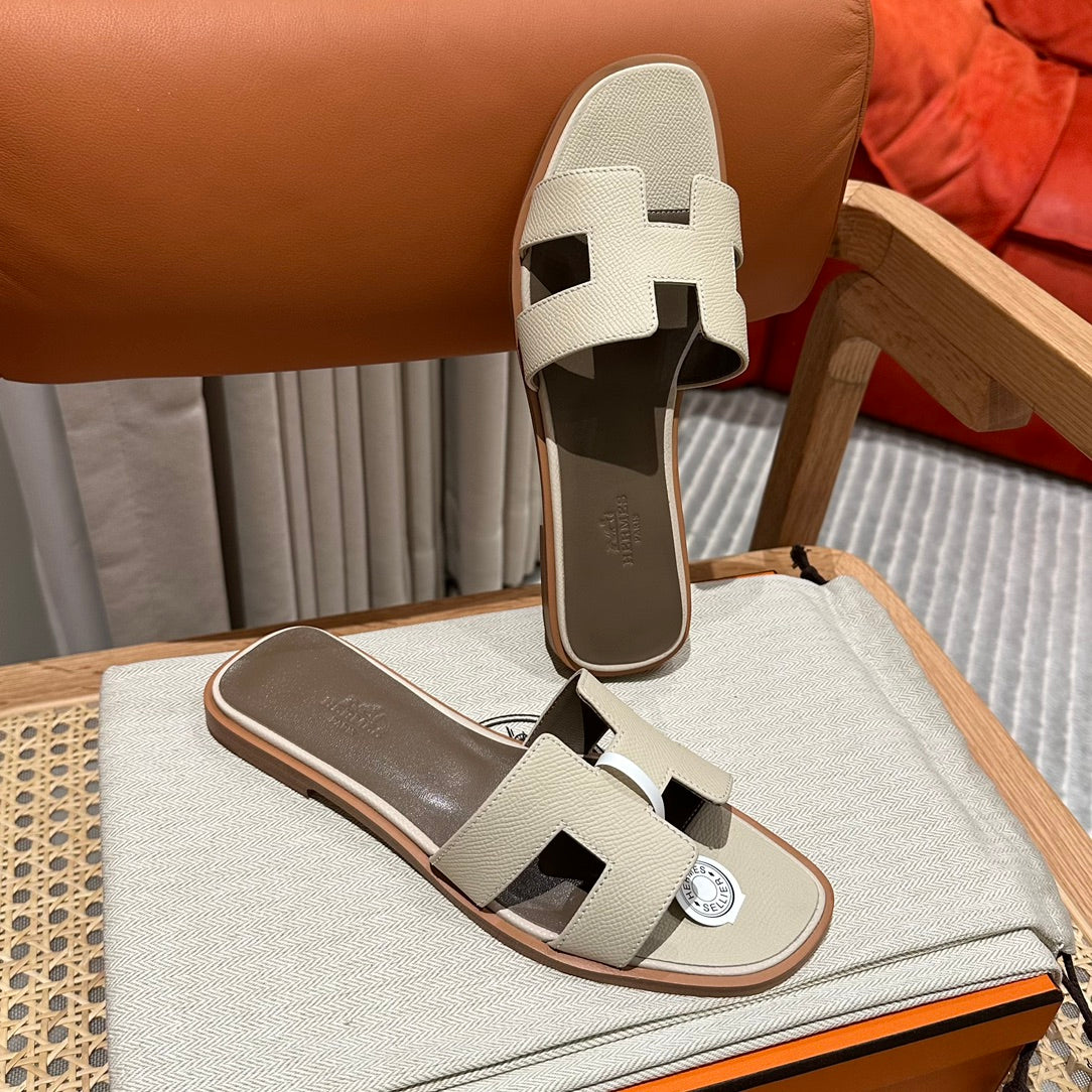 찡댄 / 에르메스 오란 샌들 슬리퍼
