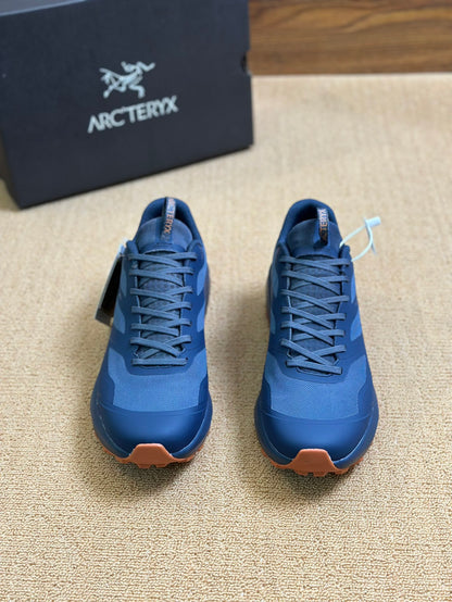 빙 / ARC'TERYX/아크테릭스 슈즈 SOLANO LEATHER GORE-TEX 커버 방수 남성 하이탑 캐주얼 슈즈