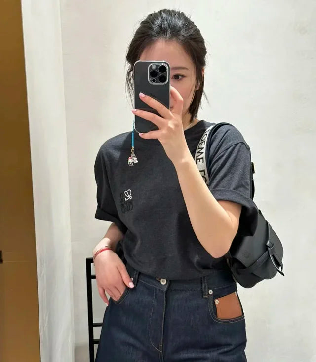 ZOK / 로에베 반팔티 ,로고 자수 차콜 그레이