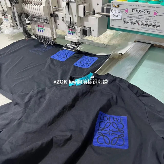 ZOK / 로에베 반팔티 ,  가슴 자수 반팔