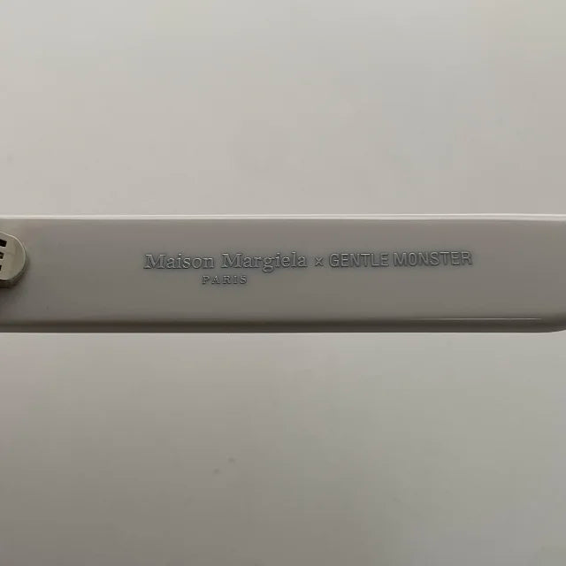 블랙하트 / 메종마르지엘라 선글라스 , Maison Margiela – MM004
