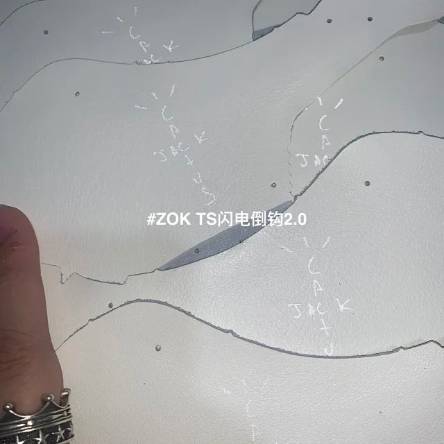 ZOK  / 나이키 트래비스 스캇 프라그먼트 조던 1 로우 DM7866-140