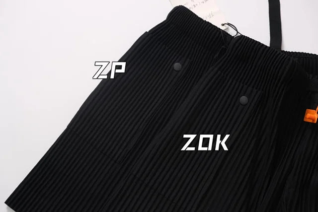 ZOK / 이세이미야케 옴므플리세 쇼츠 . 미야케 히사히 HPSS23JF174 퓨어컬러 플리츠 반바지