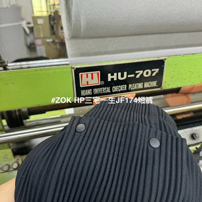 ZOK / 이세이미야케 옴므플리세 쇼츠 . 미야케 히사히 HPSS23JF174 퓨어컬러 플리츠 반바지