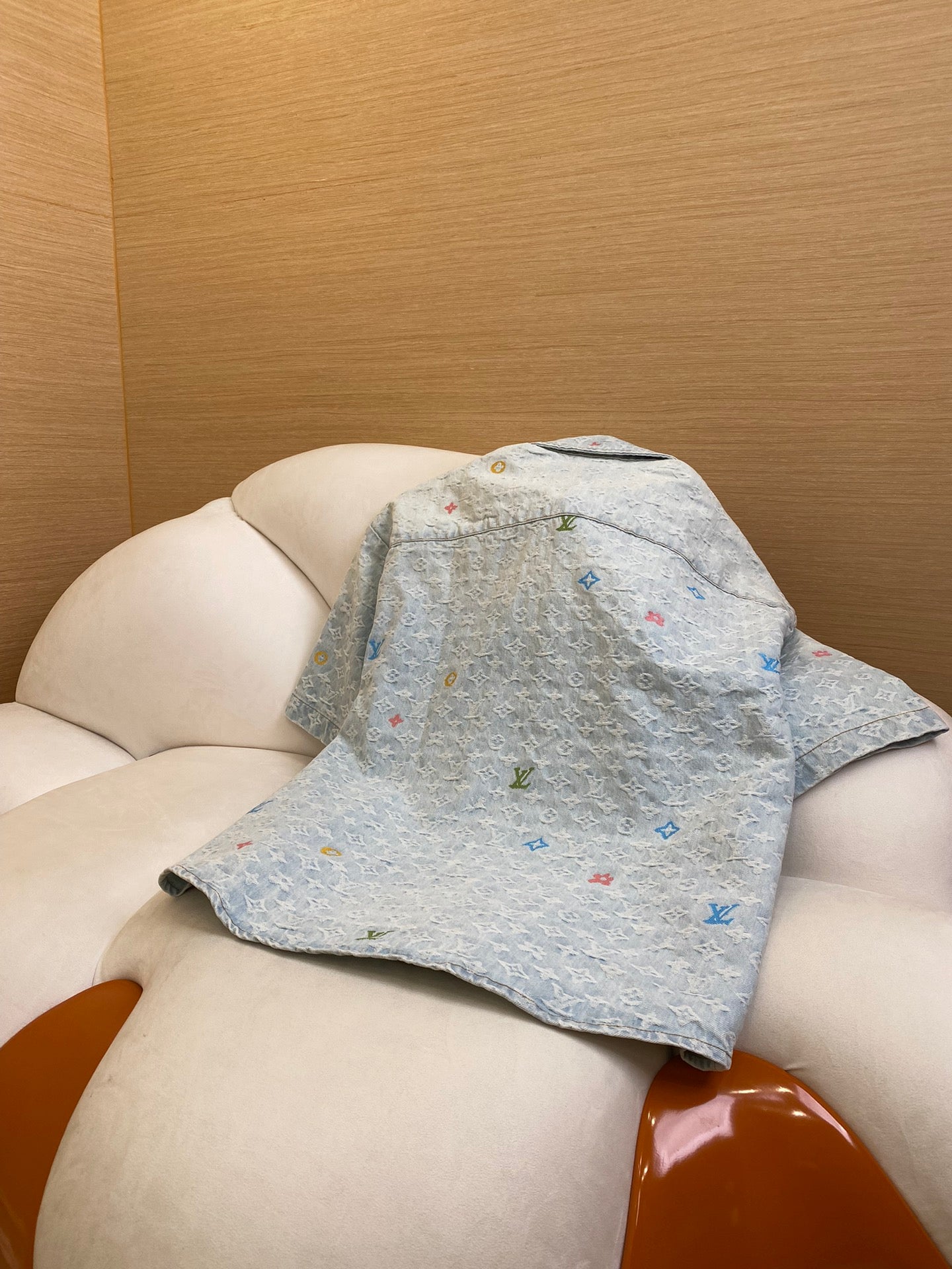 체인2호 / 루이비통 자수 데님 반팔 코트