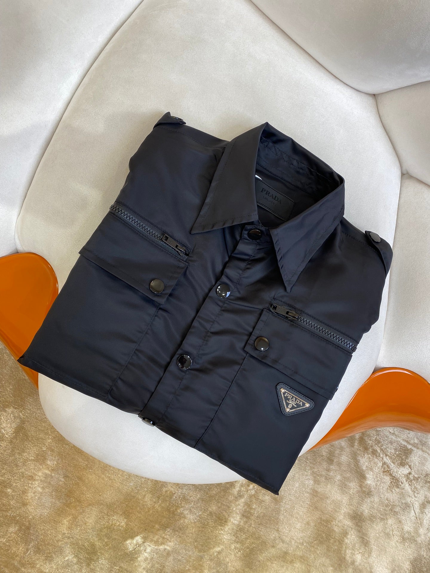 체인2호 / PRADA 프라다 재생 나일론 삼각형 작업복 셔츠