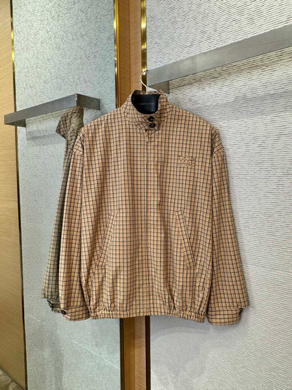 체인2호 / MIUMIU 로고 패치 폴라로이드 코트