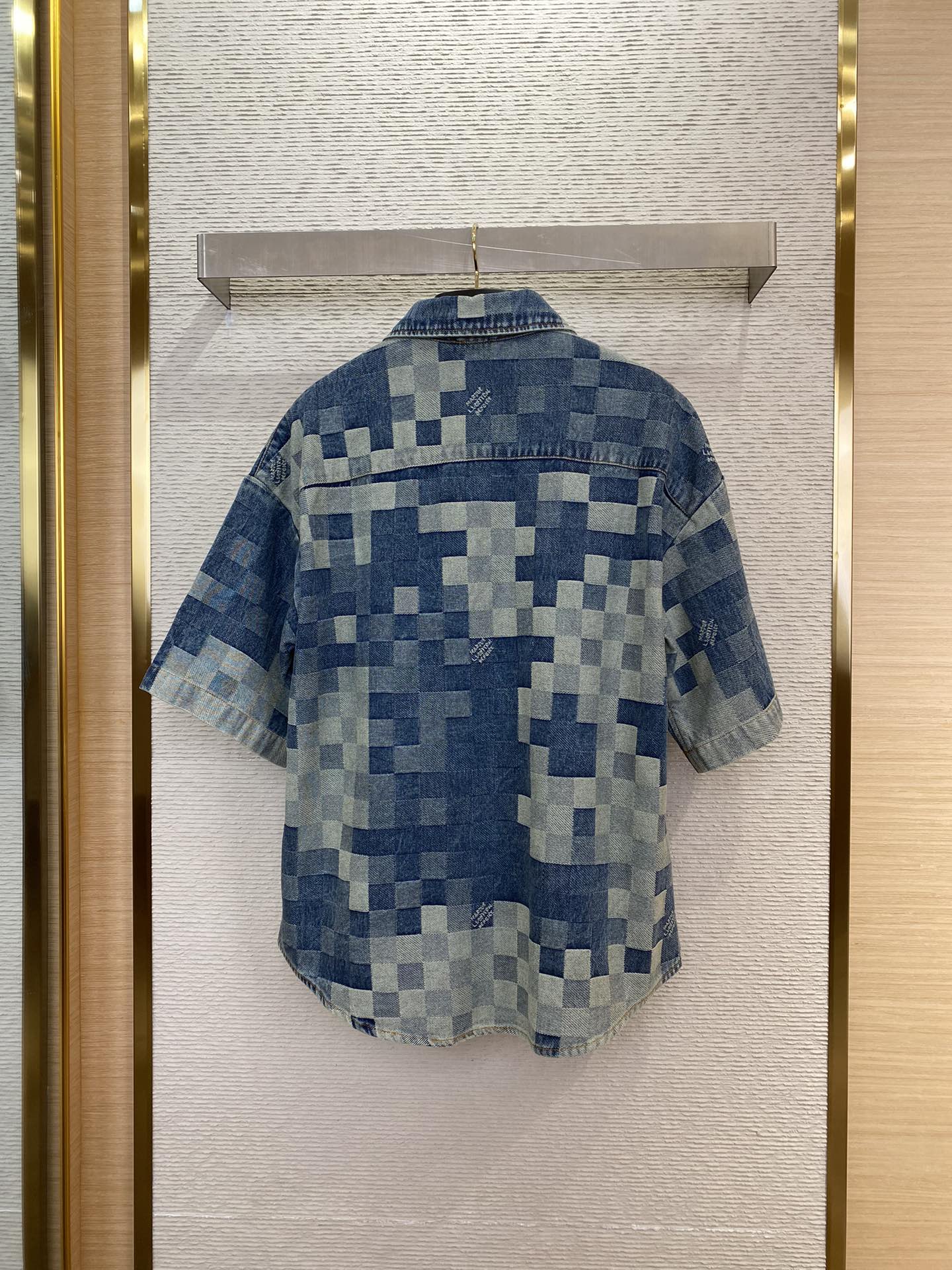 체인2호 / LV 모자이크 데님 터틀넥 코트